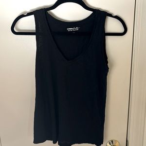 Black express sleeveless top. Size: XS